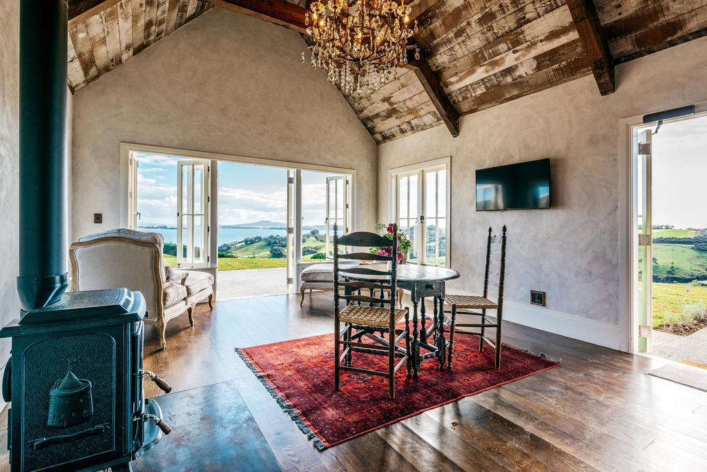Mudbrick Cottages Oneroa Екстериор снимка