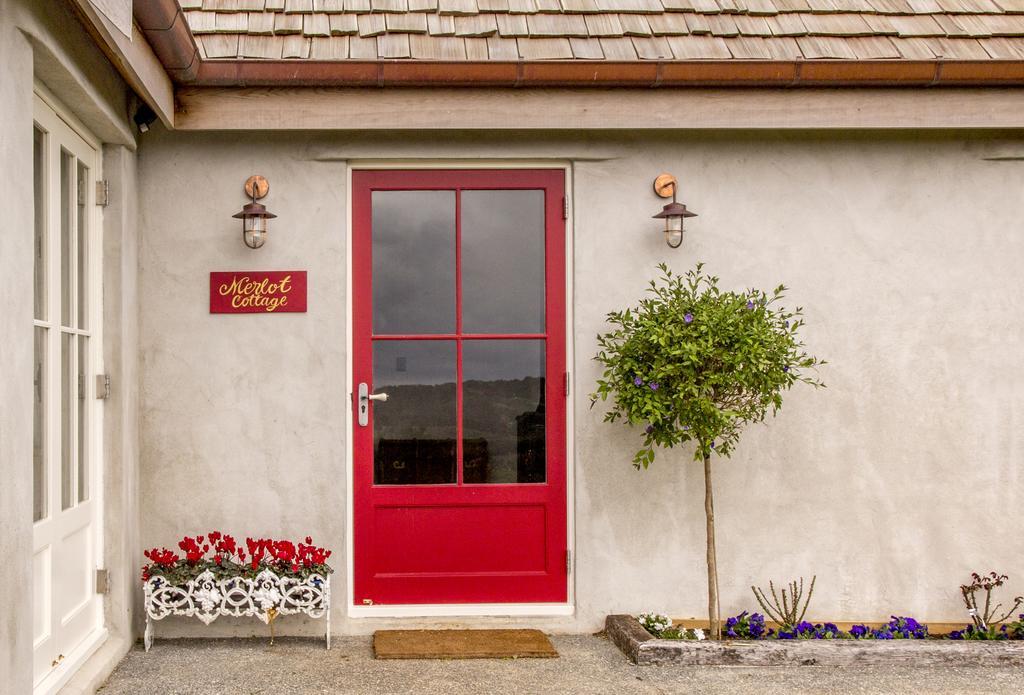 Mudbrick Cottages Oneroa Екстериор снимка